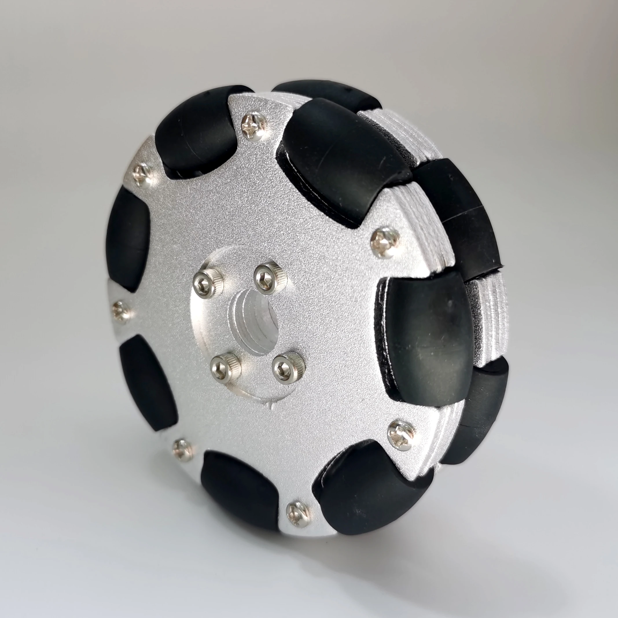 Omni Wheel - 82 mm, aluminiowe, podwójne, kierunkowo-uniwersalne koło.